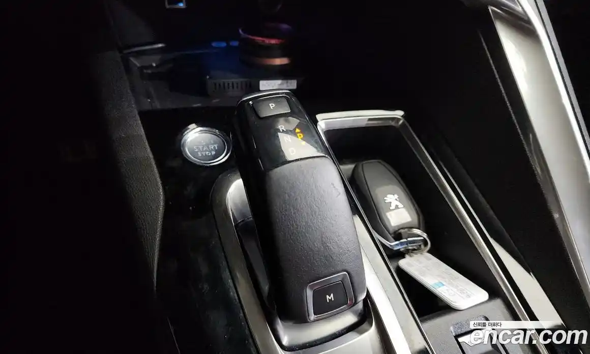 Peugeot 5008 2022 1.5 гидро в Москве, фото 12