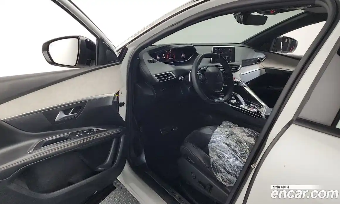 Peugeot 5008 2022 1.5 гидро в Москве, фото 13