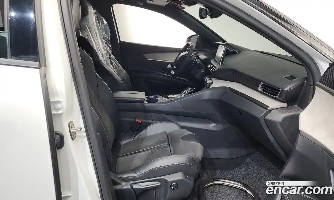 Peugeot 5008 2022 1.5 гидро в Москве, фото 16
