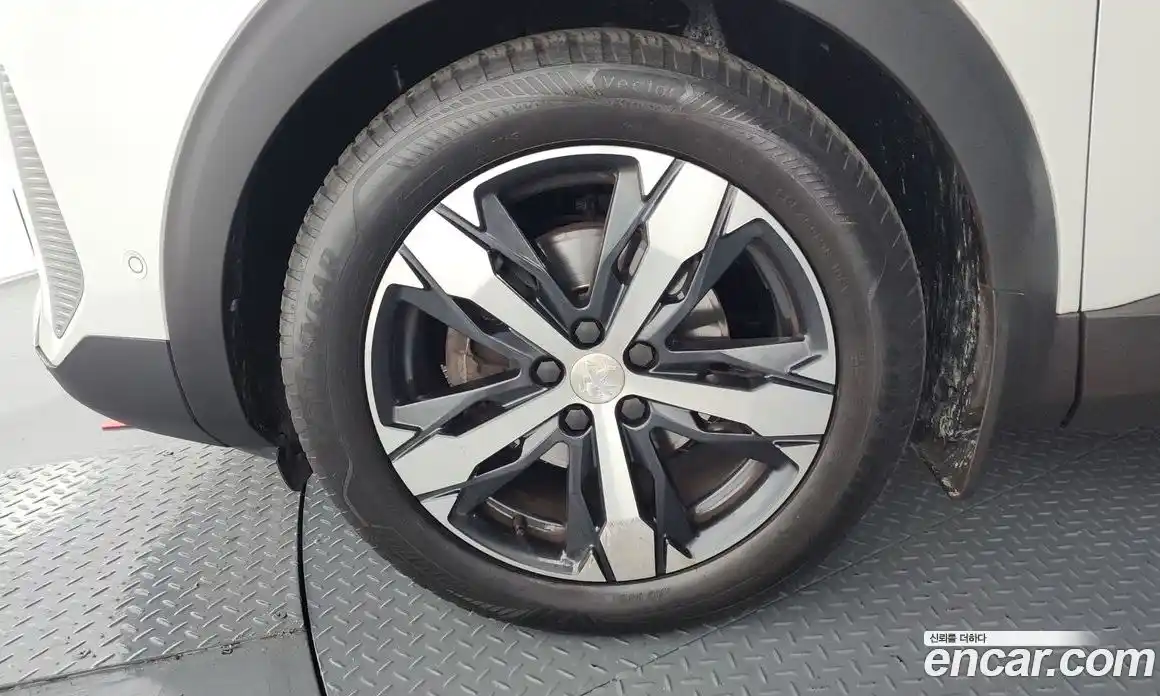 Peugeot 5008 2022 1.5 гидро в Москве, фото 5