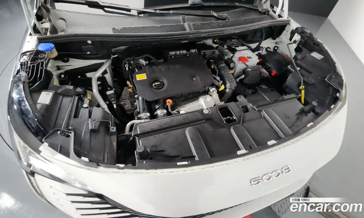 Peugeot 5008 2022 1.5 гидро в Москве, фото 6
