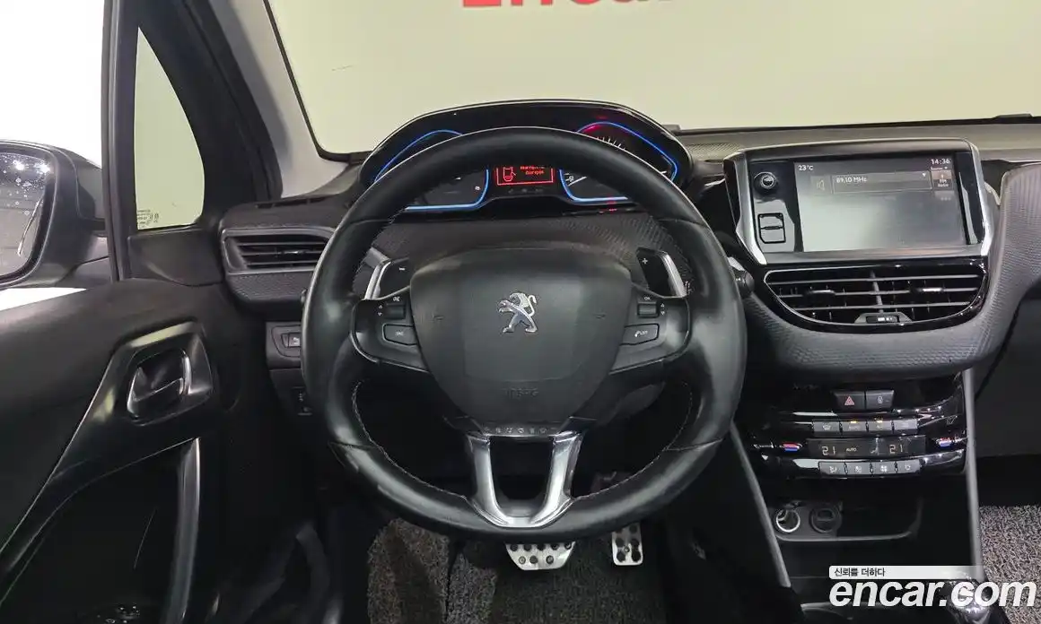 Peugeot 2008 2017 1.6 гидро в Москве, фото 18