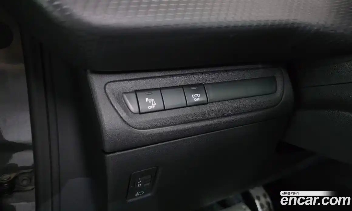 Peugeot 2008 2017 1.6 гидро в Москве, фото 30