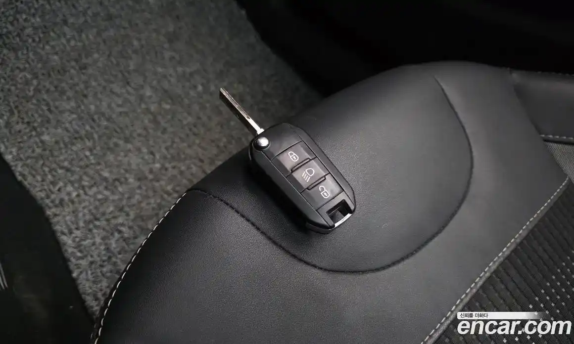 Peugeot 2008 2017 1.6 гидро в Москве, фото 31