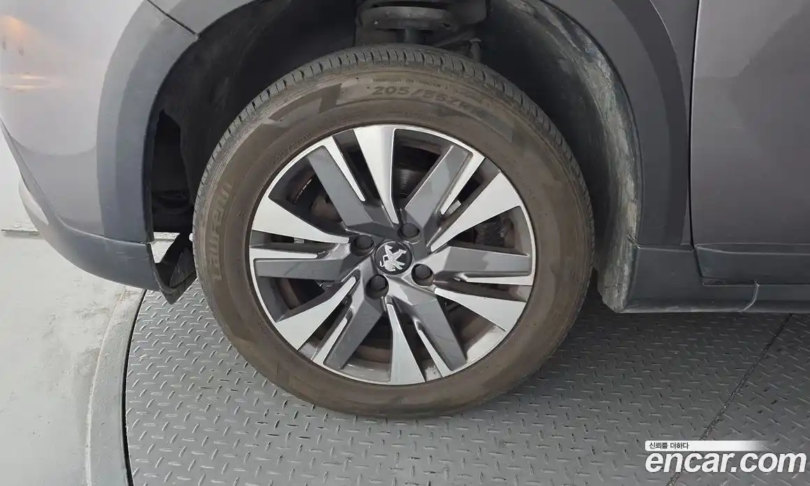 Peugeot 2008 2017 1.6 гидро в Москве, фото 5