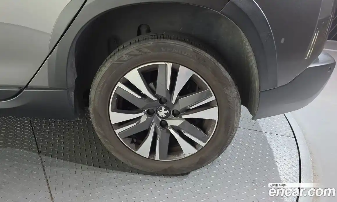 Peugeot 2008 2017 1.6 гидро в Москве, фото 7