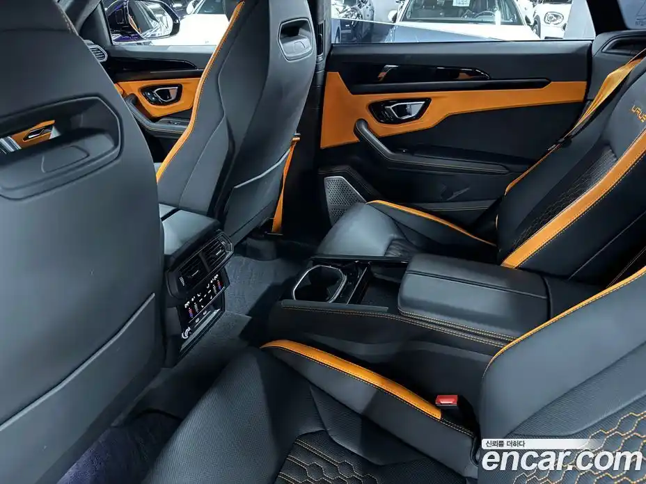Lamborghini Urus 2024 4.0 гидро, фото 11