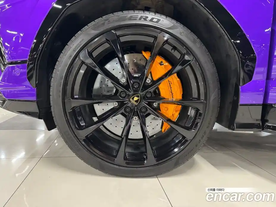 Lamborghini Urus 2024 4.0 гидро, фото 16
