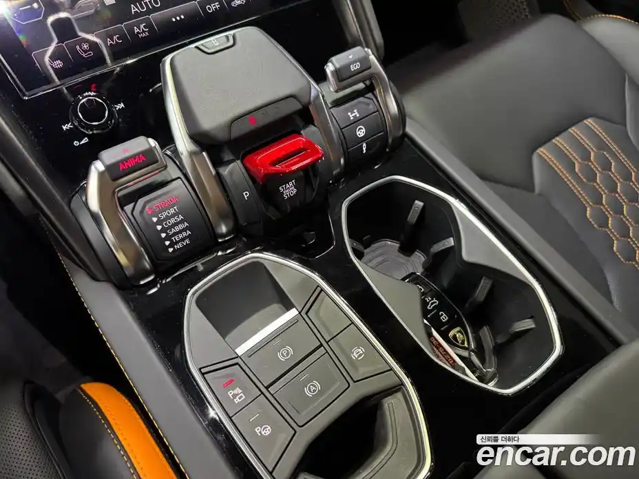 Lamborghini Urus 2024 4.0 гидро, фото 10
