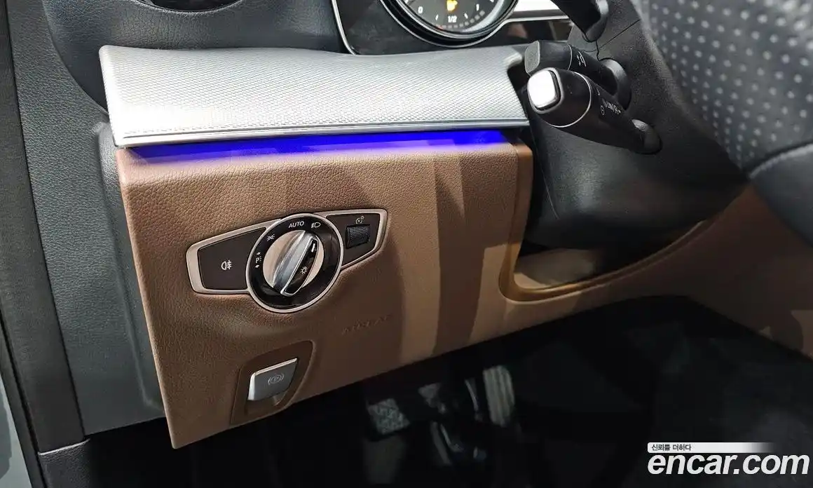 Mercedes-Benz E-Class 2018 2.0 гидро в Москве № 212077, фото 12