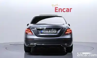 Mercedes-Benz E-Class 2018 2.0 гидро в Москве № 212077, миниатюра 4
