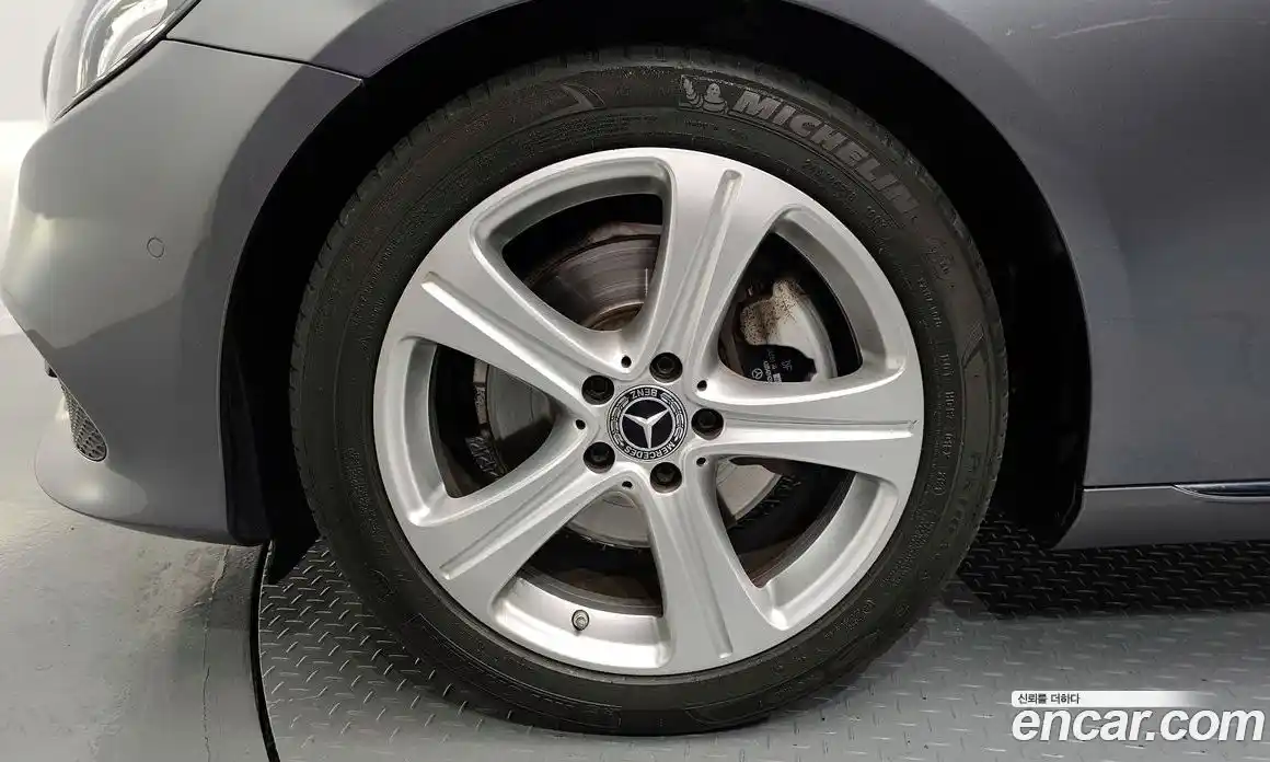 Mercedes-Benz E-Class 2018 2.0 гидро в Москве № 212077, фото 5