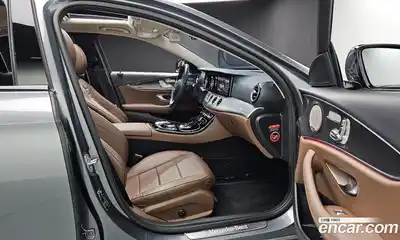 Mercedes-Benz E-Class 2018 2.0 гидро в Москве № 212077, миниатюра 10