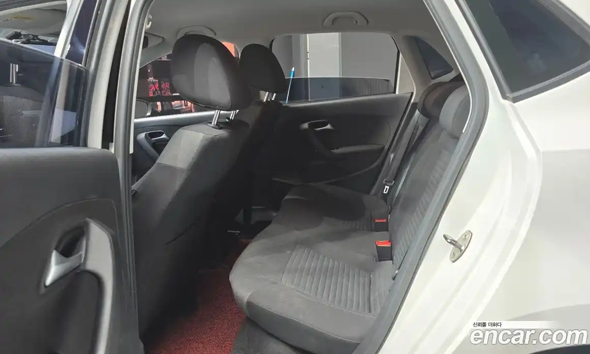 Volkswagen Polo 2014 1.6 гидро в Москве № 232166, фото 13