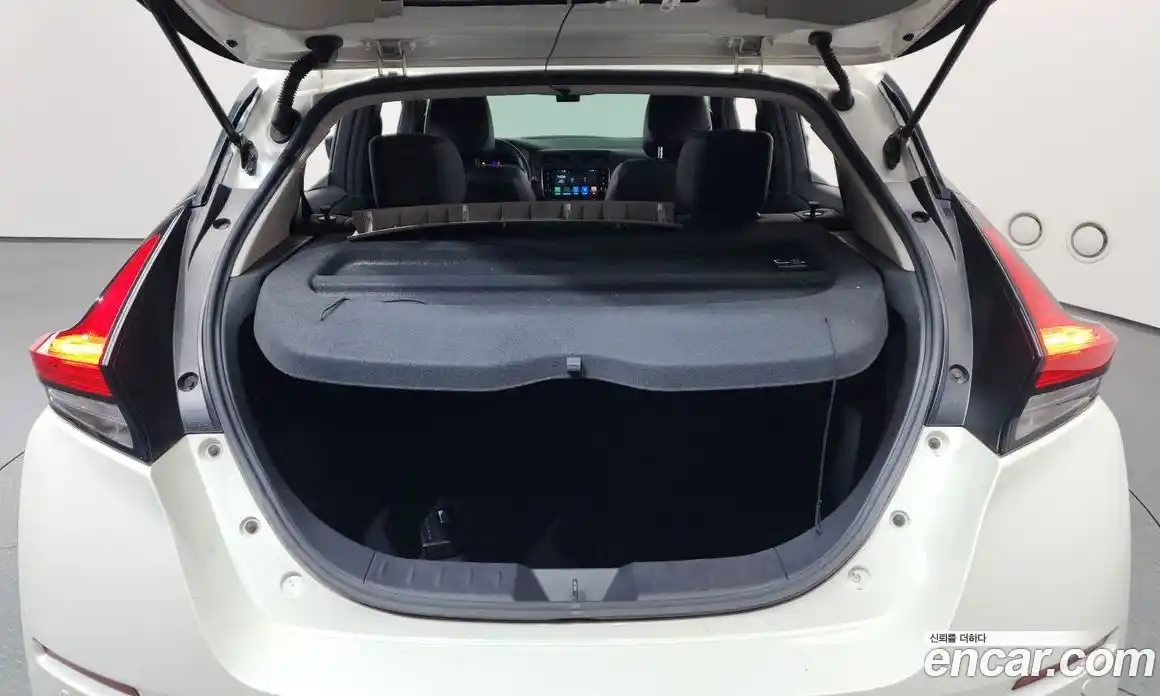 Nissan Leaf 2019 0.1 гидро в Москве № 238243, фото 20