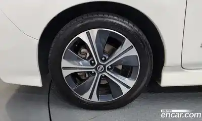 Nissan Leaf 2019 0.1 гидро в Москве № 238243, миниатюра 5