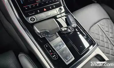Audi Q8 2023 3.0 гидро в Москве № 1006877, миниатюра 9