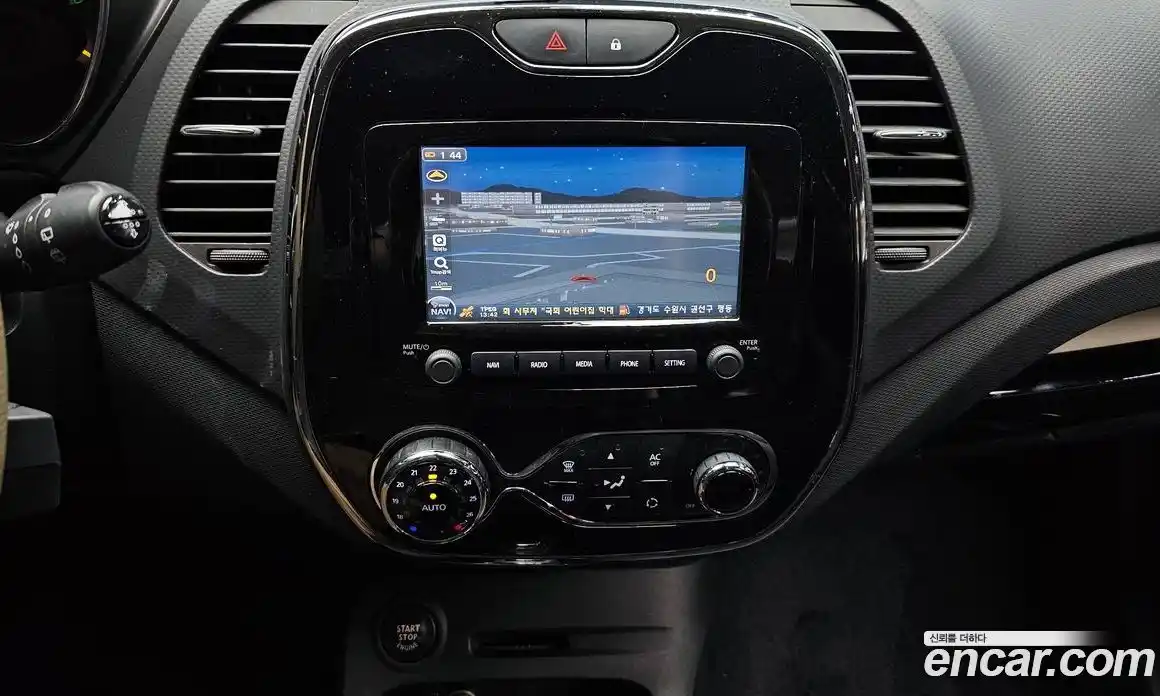 Renault QM3 2015 1.5 гидро в Москве № 106819, фото 14