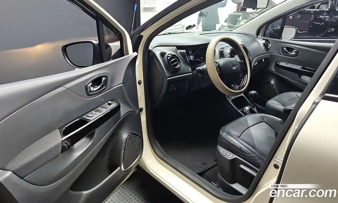 Renault QM3 2015 1.5 гидро в Москве № 106819, фото 10