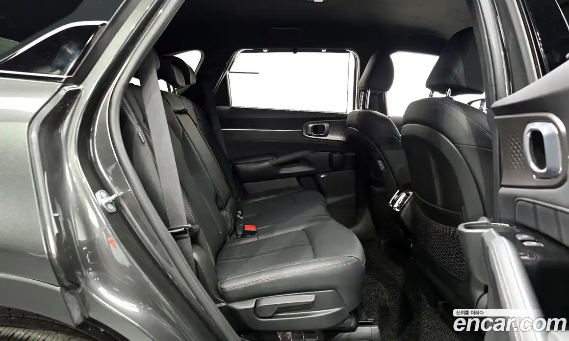 Kia Sorento 2023 2.5 гидро в Москве № 132715, фото 12