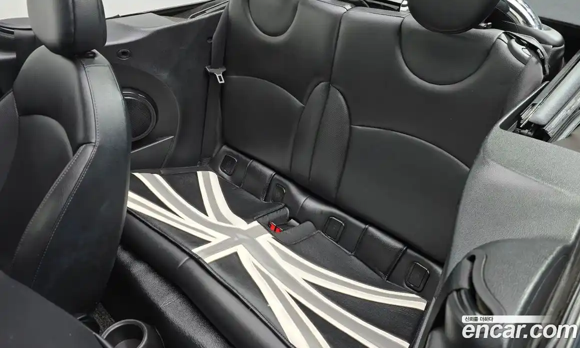 Mini Cooper Convertible 2015 1.6 гидро в Москве № 136927, фото 12