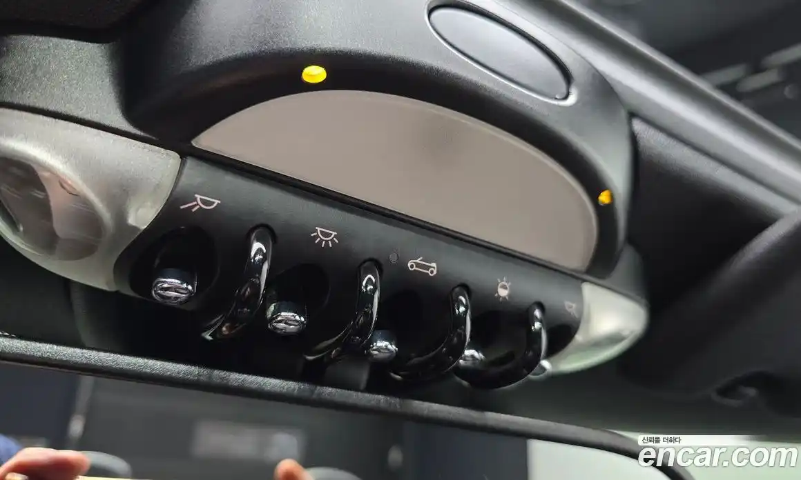 Mini Cooper Convertible 2015 1.6 гидро в Москве № 136927, фото 18