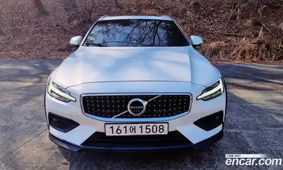 Volvo V60, 2021