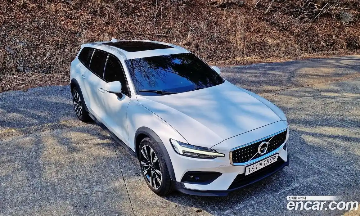 Volvo V60 2021 2.0 гидро в Москве № 164802, фото 6