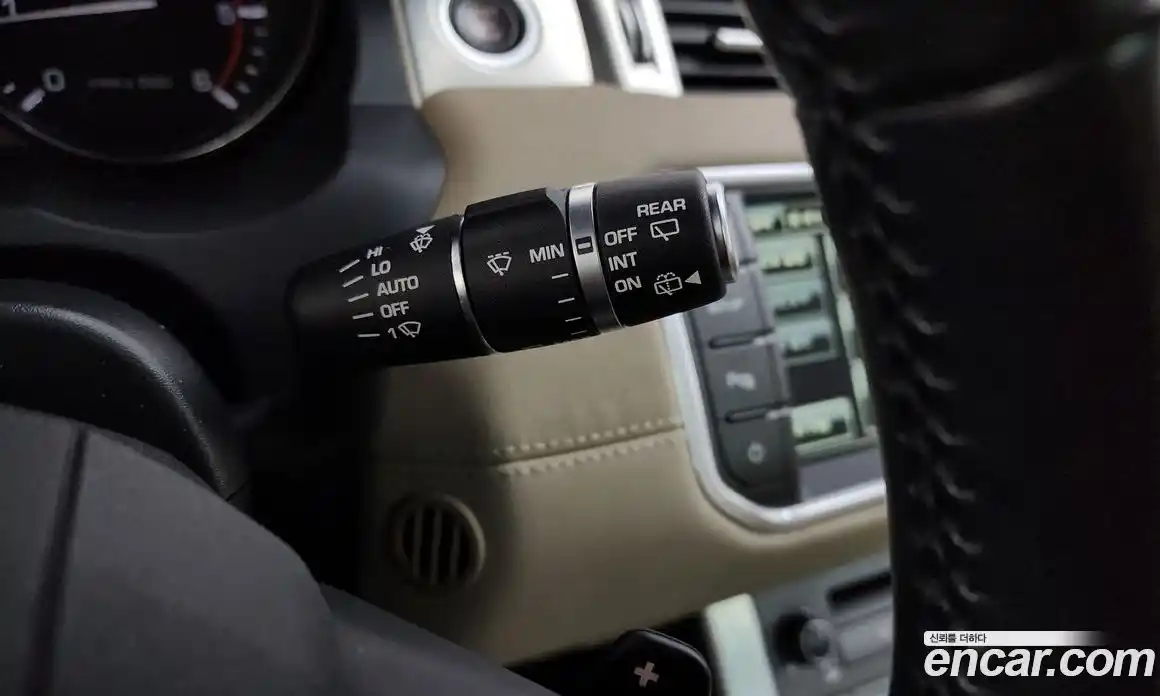 Land Rover Range-Rover Evoque 2014 2.2 гидро в Москве № 166213, фото 18