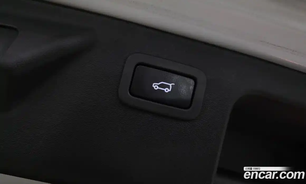 Land Rover Discovery Sport 2017 2.0 гидро в Москве № 198231, фото 16