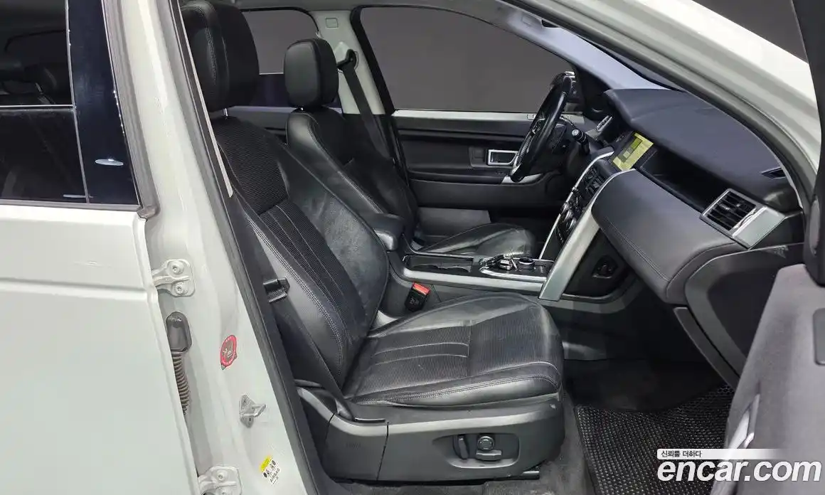 Land Rover Discovery Sport 2017 2.0 гидро в Москве № 198231, фото 10