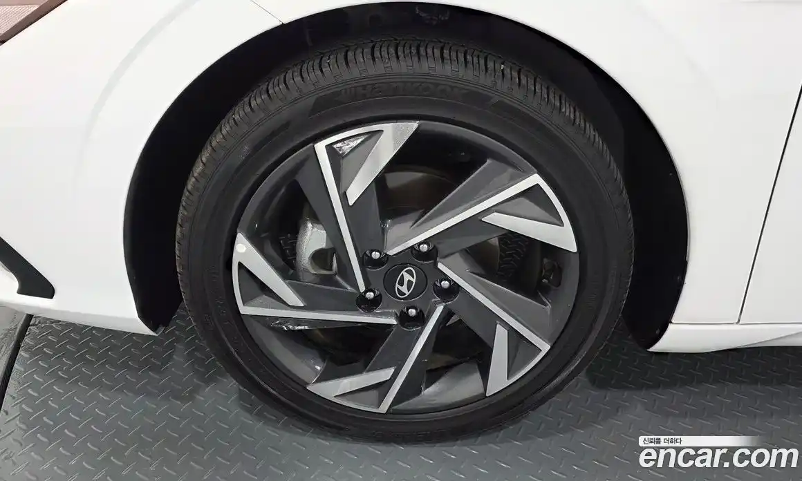 Hyundai Avante 2023 1.6 гидро в Москве № 2049709, фото 5