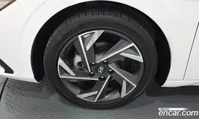 Hyundai Avante 2023 1.6 гидро в Москве № 2049709, миниатюра 5