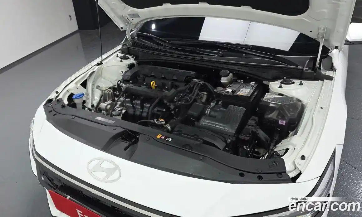 Hyundai Avante 2023 1.6 гидро в Москве № 2049709, фото 6
