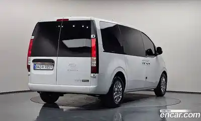 Hyundai Staria, 2025