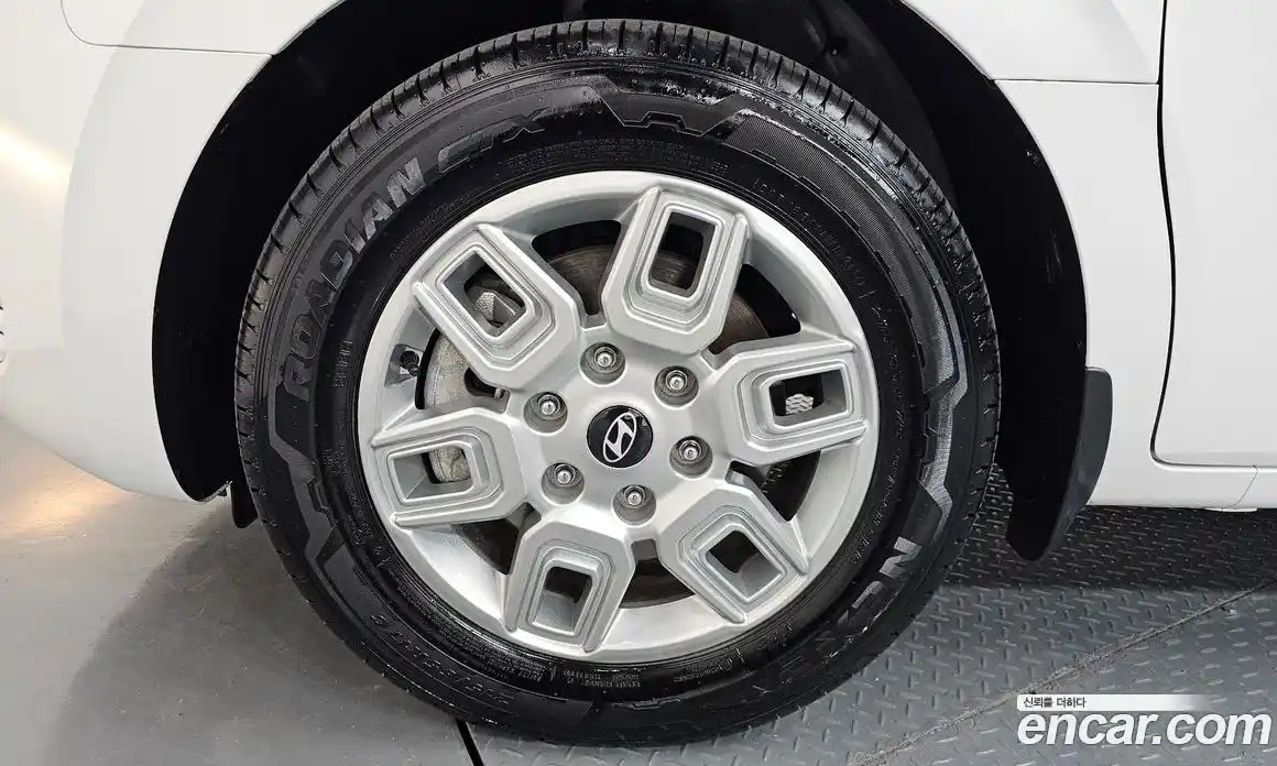 Hyundai Staria 2025 2.2 гидро в Москве № 2049748, фото 4
