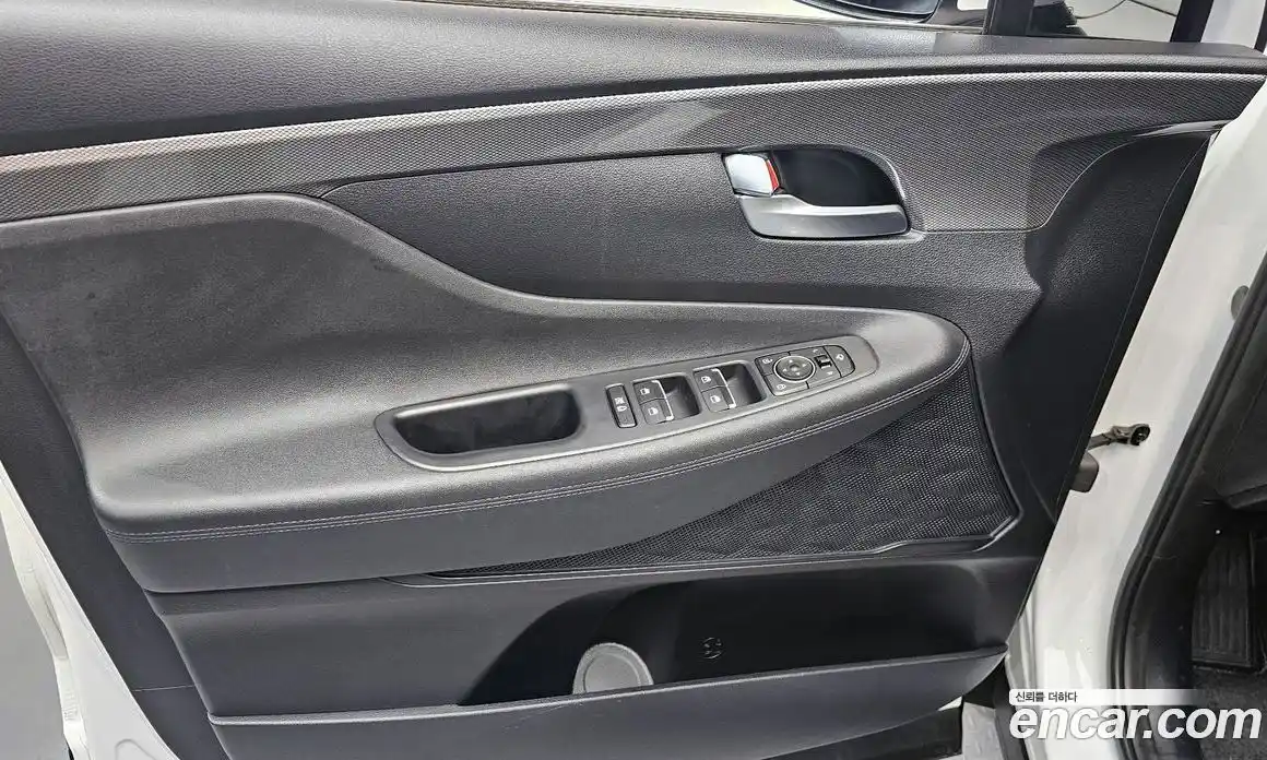 Hyundai Santa Fe 2019 2.0 гидро в Москве № 2049754, фото 14