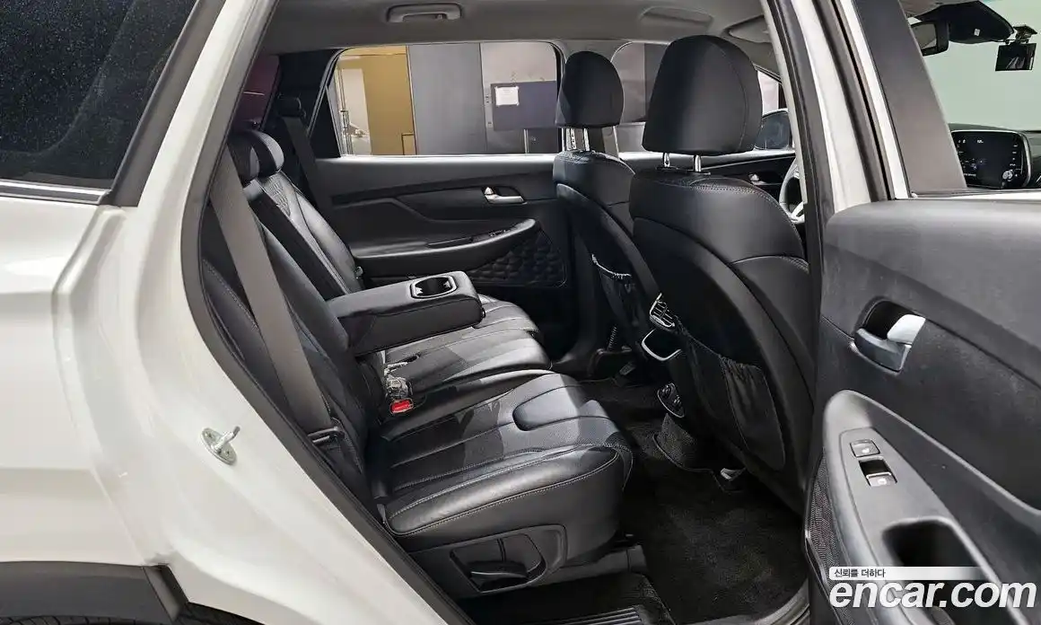 Hyundai Santa Fe 2019 2.0 гидро в Москве № 2049754, фото 17