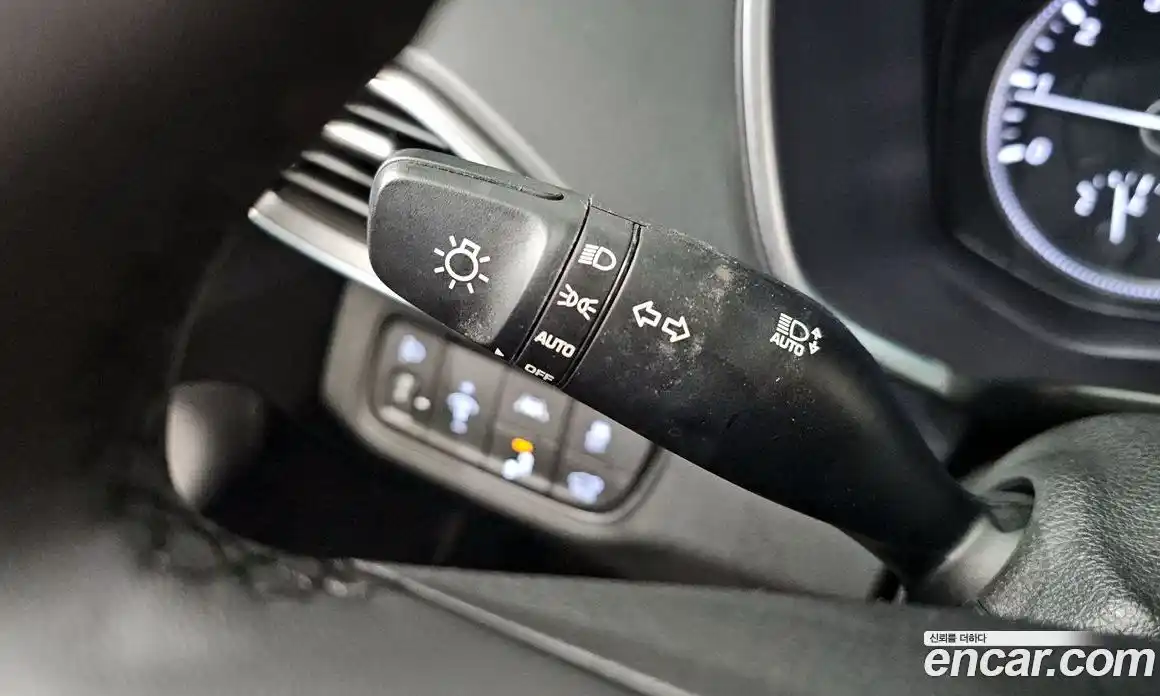 Hyundai Santa Fe 2019 2.0 гидро в Москве № 2049754, фото 24