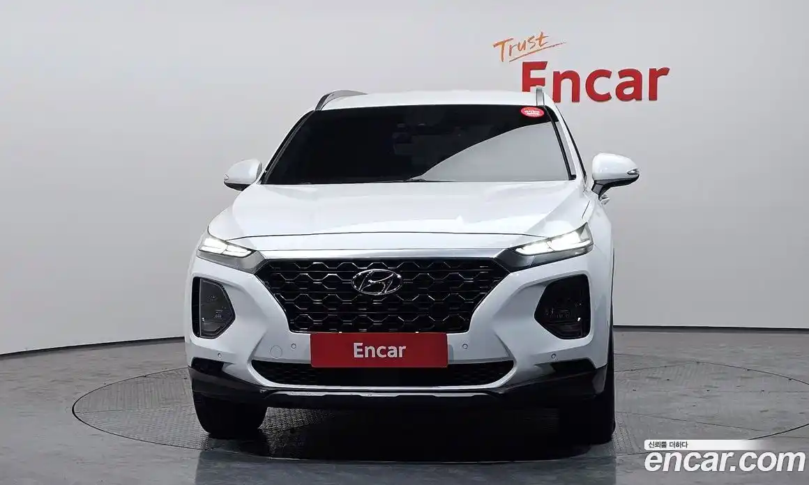 Hyundai Santa Fe 2019 2.0 гидро в Москве № 2049754, фото 3