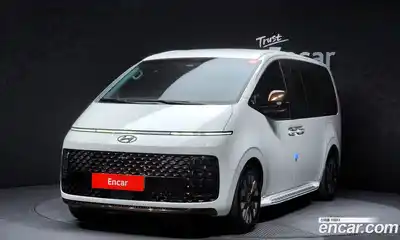 Hyundai Staria, 2023