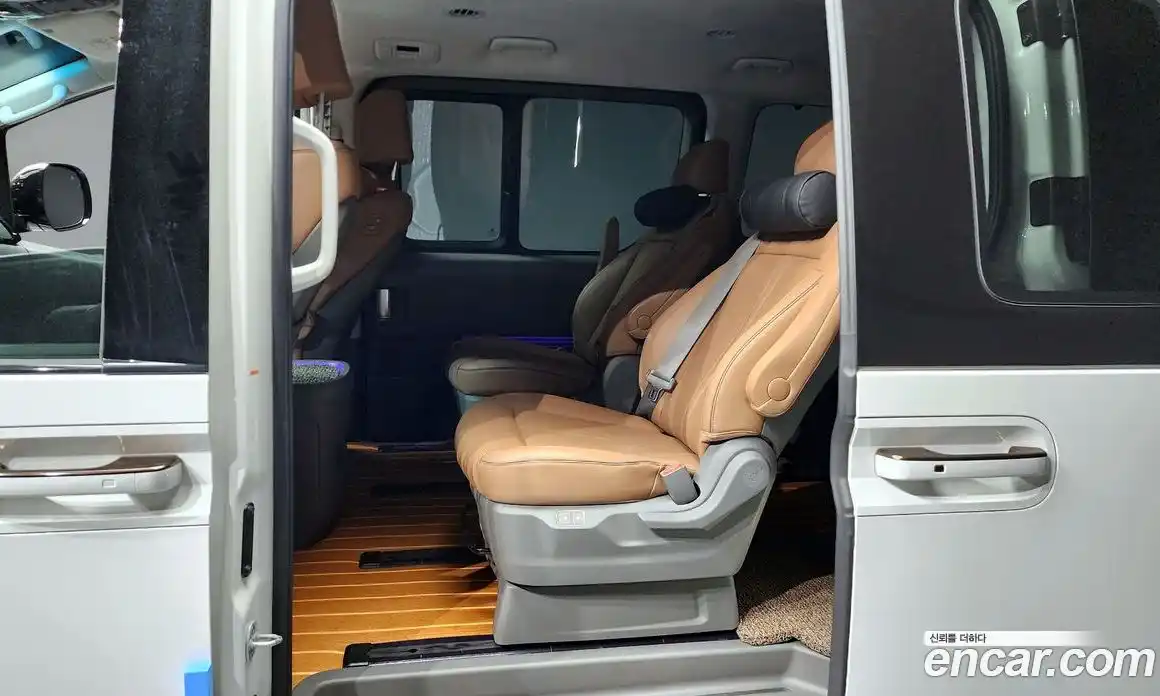 Hyundai Staria 2023 2.2 гидро в Москве № 2049834, фото 13