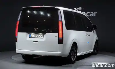 Hyundai Staria 2023 2.2 гидро в Москве № 2049834, миниатюра 2