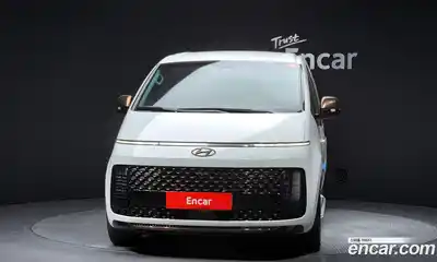 Hyundai Staria 2023 2.2 гидро в Москве № 2049834, миниатюра 3