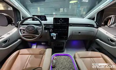 Hyundai Staria 2023 2.2 гидро в Москве № 2049834, миниатюра 7