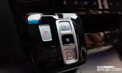 Hyundai Staria 2023 2.2 гидро в Москве № 2049834, миниатюра 9