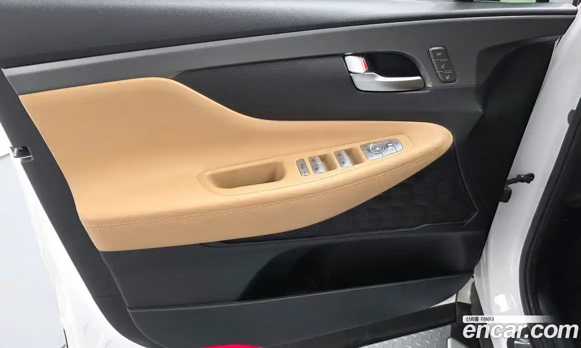 Hyundai Santa Fe 2022 2.5 гидро в Москве № 2049945, фото 14