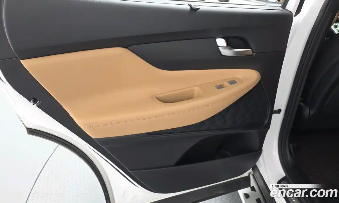 Hyundai Santa Fe 2022 2.5 гидро в Москве № 2049945, фото 15