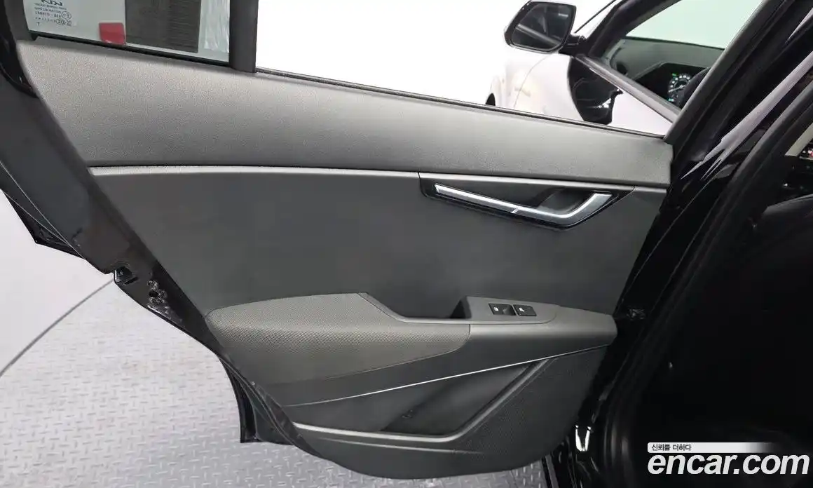 Kia Niro 2023 0.2 гидро в Москве № 2050577, фото 15