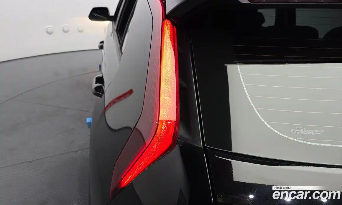 Kia Niro 2023 0.2 гидро в Москве № 2050577, фото 9